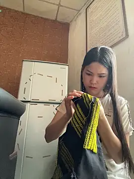 Snapshot of Beolulu chatting on February 6, 2:49 am Beolulu online show from February 6, 2:49 am