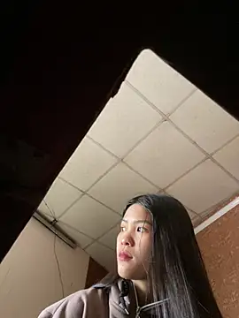 Snapshot of Beolulu chatting on February 8, 2:48 am Beolulu online show from February 8, 2:48 am