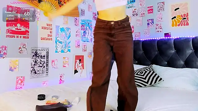 CindyMoriLove online show from April 20, 5:43 am