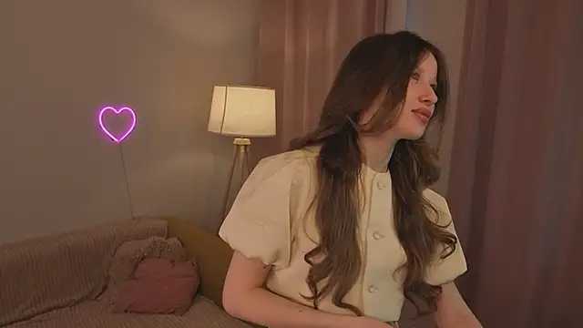 eirakiliana online show from November 29, 7:22 am