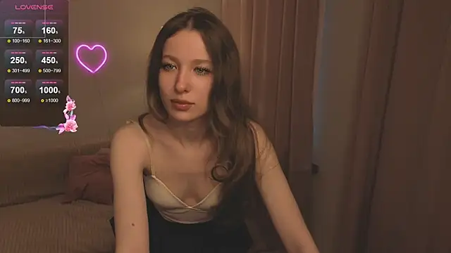 eirakiliana online show from December 3, 7:27 am