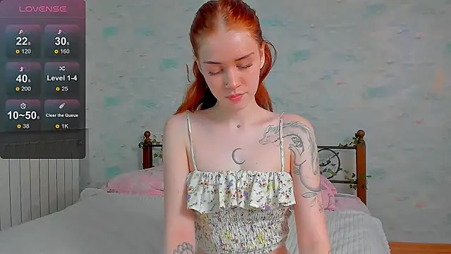 alice with freckles online show from June 7, 9:57 am