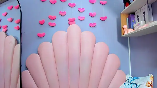 luci miller online show from April 22, 3:09 am