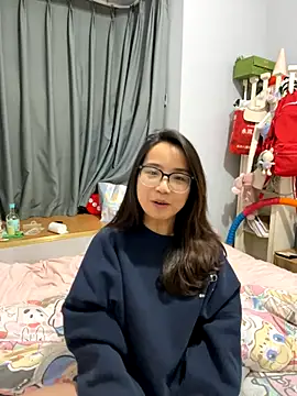 Hmm 0303 online show from December 1, 3:17 pm