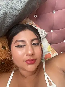 Snapshot of Roxy_luck chatting on November 12, 3:01 pm Roxy luck online show from November 12, 3:01 pm