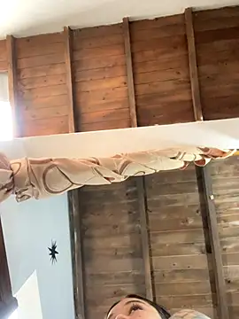 teencutee online show from December 3, 5:00 pm