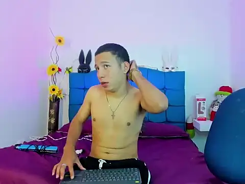 Lovers Spicy online show from March 8, 3:21 am