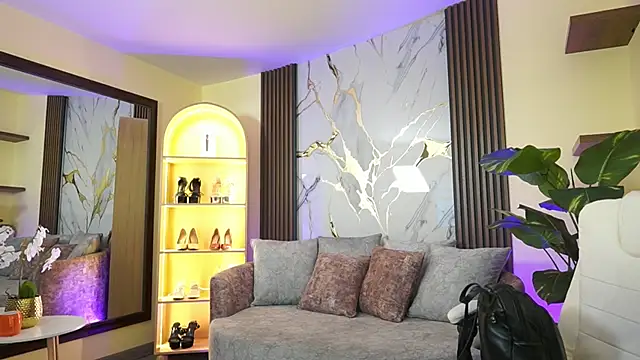 TessaaFox online show from February 13, 11:39 am