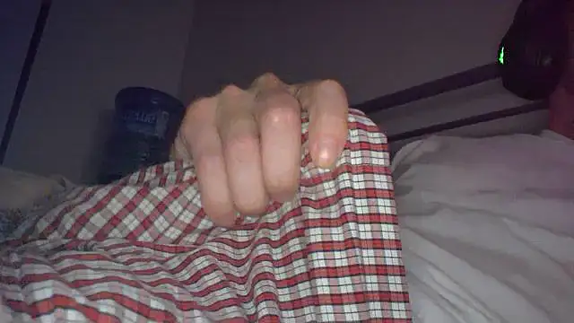 Snapshot of Elieantte chatting on November 9, 9:57 pm Elieantte online show from November 9, 9:57 pm