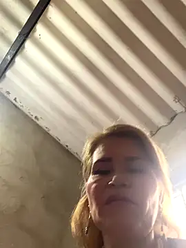 Snapshot of dirty_mother3 chatting on December 14, 6:01 pm dirty mother3 online show from December 14, 6:01 pm