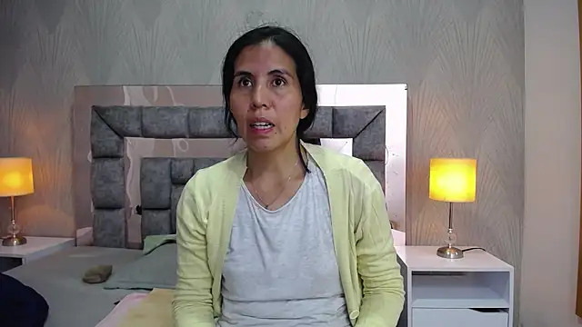 Snapshot of GiselaZivic chatting on June 5, 7:41 pm GiselaZivic online show from June 5, 7:41 pm