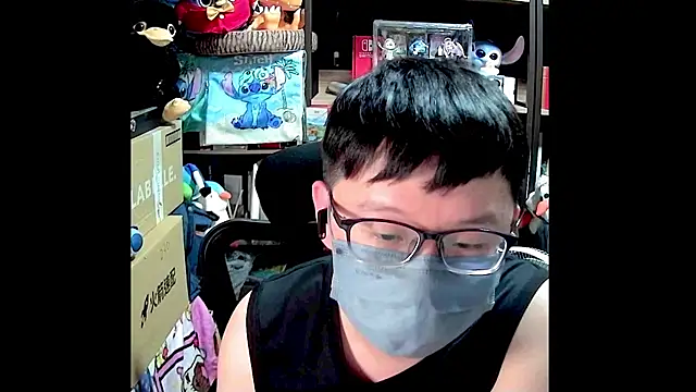 kk05483 online show from June 12, 6:07 pm