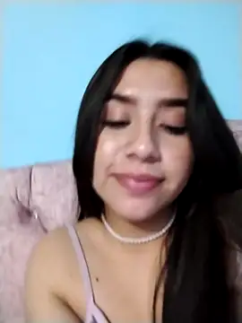 Snapshot of madeline_lx chatting on November 17, 2:50 am madeline lx online show from November 17, 2:50 am