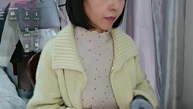 Snapshot of Wanwan61 chatting on November 15, 6:11 am Wanwan61 online show from November 15, 6:11 am