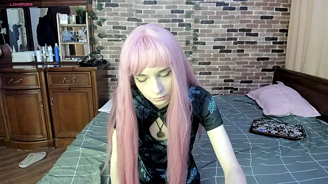 Snapshot of Lilit_Bleime666 chatting on November 8, 1:28 am Lilit Bleime666 online show from November 8, 1:28 am