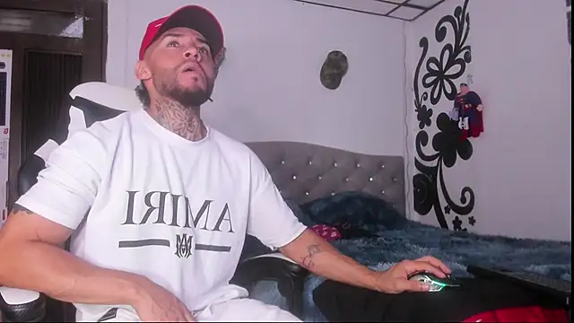 couple-hothot online show from November 15, 10:04 pm