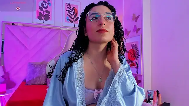 DemiJones  online show from December 17, 4:40 am