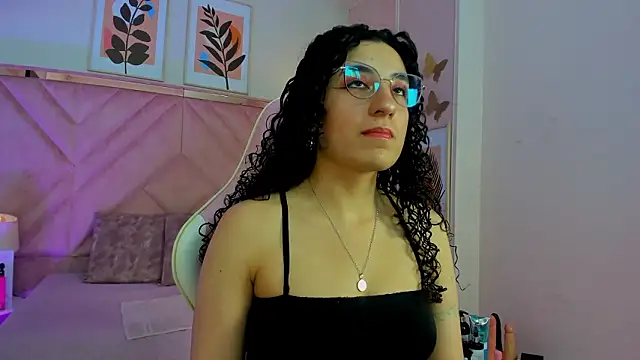 DemiJones  online show from February 6, 3:44 am