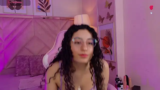 DemiJones  online show from February 14, 4:09 am