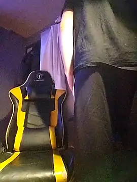 Snapshot of maneme19 chatting on November 6, 5:30 am maneme19 online show from November 6, 5:30 am