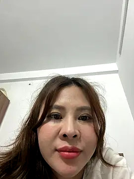 hellela-a online show from November 6, 6:09 pm