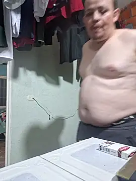 Snapshot of swif1995taylor chatting on November 13, 2:10 am swif1995taylor online show from November 13, 2:10 am