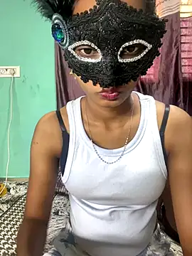 leenaboyxh online show from December 16, 10:09 am