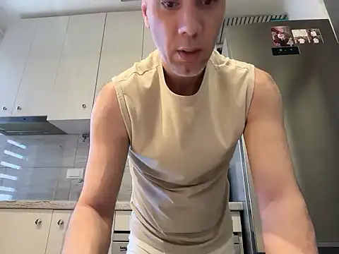 Snapshot of marcoo_x chatting on May 26, 7:04 am marcoo x online show from May 26, 7:04 am