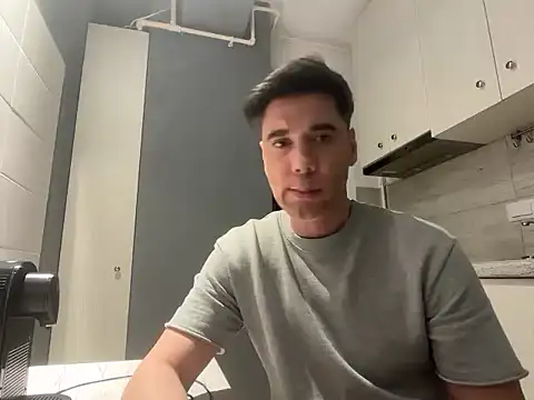 Snapshot of marcoo_x chatting on May 31, 6:42 pm marcoo x online show from May 31, 6:42 pm