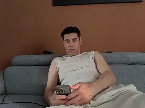 Snapshot of marcoo_x chatting on July 28, 3:21 pm marcoo x online show from July 28, 3:21 pm