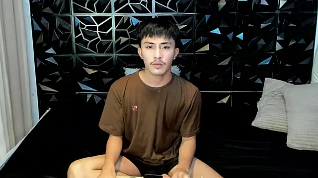 Snapshot of Urloverhardcock chatting on May 5, 10:34 am Urloverhardcock online show from May 5, 10:34 am