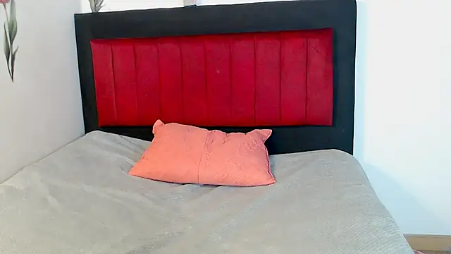 AMARYXS online show from February 15, 7:10 pm