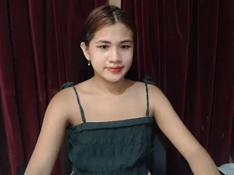 Snapshot of Rema_thebigcock chatting on April 30, 5:14 am Rema thebigcock online show from April 30, 5:14 am