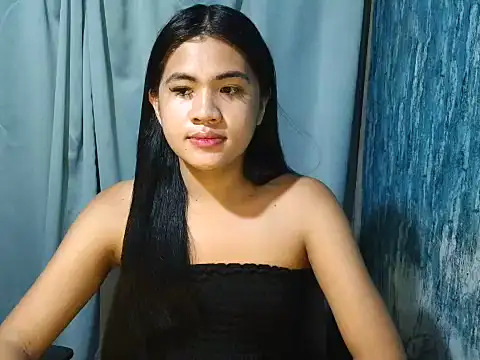 Snapshot of Rema_thebigcock chatting on July 25, 6:05 pm Rema thebigcock online show from July 25, 6:05 pm