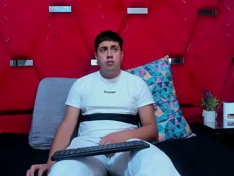 Emmaanddarling online show from November 21, 2:16 pm