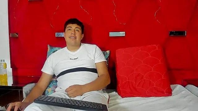 Emmaanddarling online show from January 16, 3:27 pm