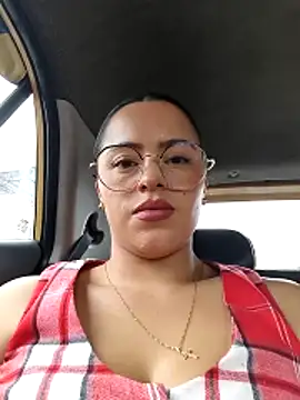 Snapshot of ALEJA__22 chatting on May 22, 4:23 pm ALEJA 22 online show from May 22, 4:23 pm