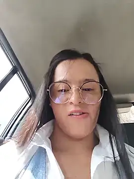 Snapshot of ALEJA__22 chatting on May 23, 6:56 pm ALEJA 22 online show from May 23, 6:56 pm