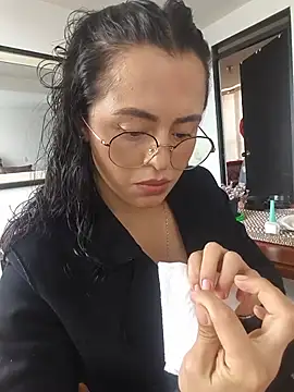 Snapshot of ALEJA__22 chatting on May 27, 3:20 pm ALEJA 22 online show from May 27, 3:20 pm