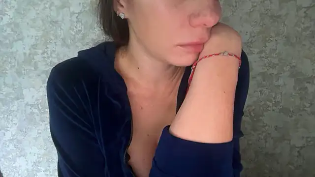 Angelinaa19 online show from April 21, 8:31 am