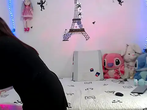 Snapshot of karol_loveet chatting on January 16, 12:47 am karol loveet online show from January 16, 12:47 am