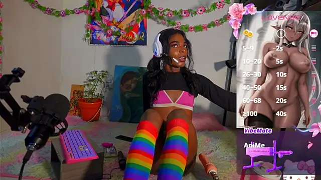 Snapshot of Goddess__Effy chatting on November 20, 11:15 pm Goddess Effy online show from November 20, 11:15 pm