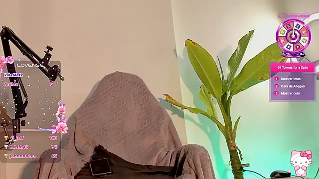 Snapshot of Goddess__Effy chatting on March 30, 6:03 am Goddess Effy online show from March 30, 6:03 am