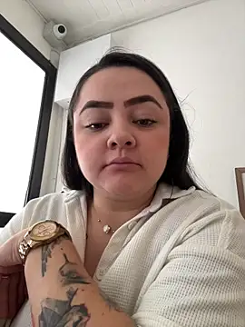 Snapshot of cleo_wale_ chatting on November 6, 6:53 pm cleo wale online show from November 6, 6:53 pm