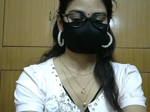 Fairy Pie online show from April 18, 9:15 pm