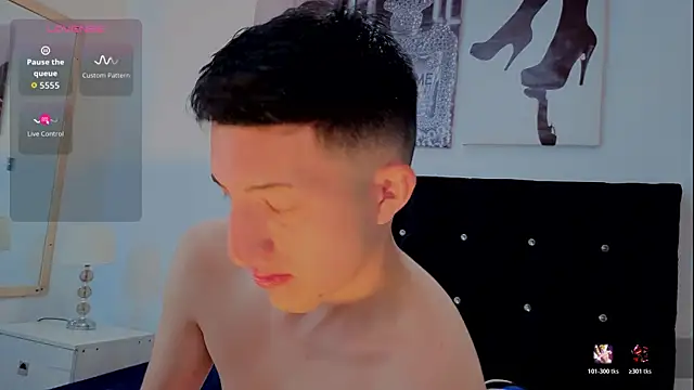 Un Sluttyy online show from March 18, 11:24 am