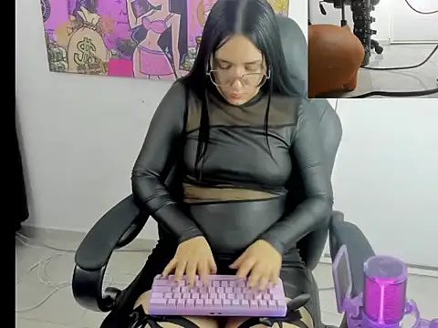 queen findom1 online show from February 3, 4:54 am