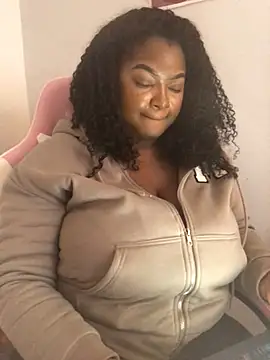 Fxncymuse online show from February 8, 6:11 pm