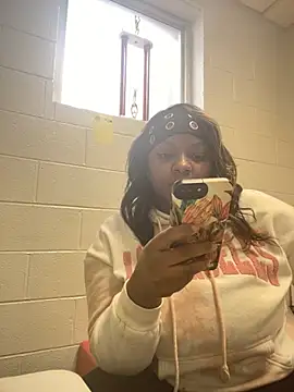 Fxncymuse online show from March 24, 1:16 pm