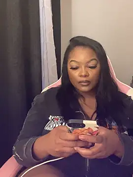 Fxncymuse online show from April 23, 12:04 pm